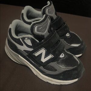 New Balance 990